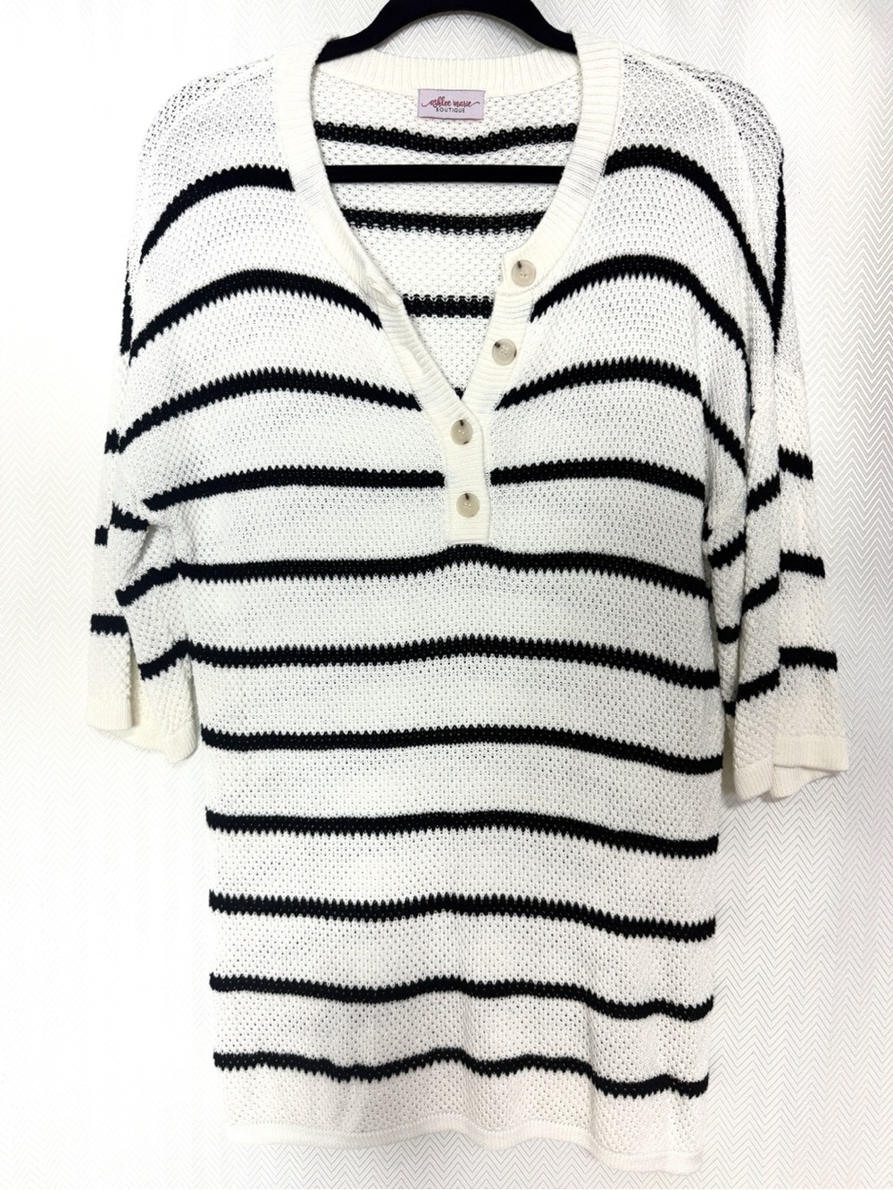 Ashlee Marie Boutique Open Knit Half Sleeve Tunic Size Large